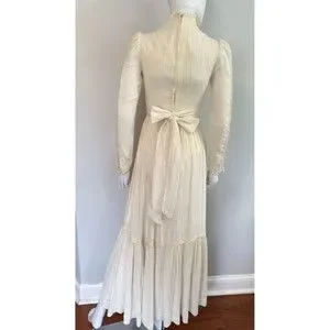 Gunne Sax | Dresses | Vtg 7s Gunne Sax Maxi Dress Ivory Crochet Cotton ...